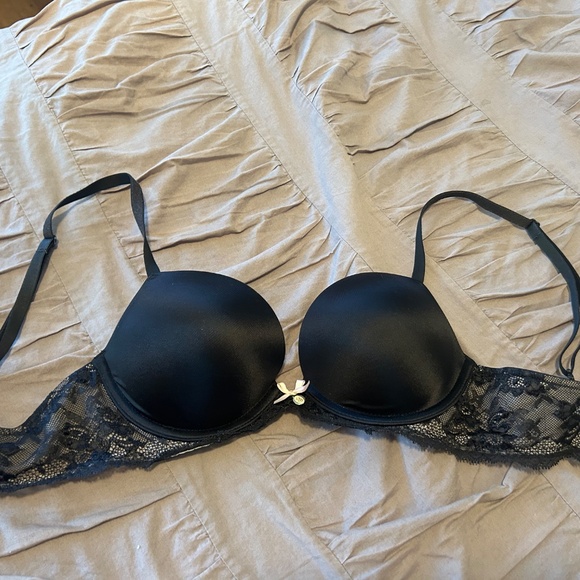 Lot of 15 Victoria’s Secret, Aerie, SKIMS, Warner Bras - 36A, 34B, 36B, 34C - Picture 15 of 16